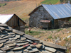 Kamnik, Kolonj, Kor county, Albania: house roof with schist tiles - photo by J.Kaman