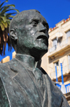 Algeria / Algrie - Bejaia / Bougie / Bgayet - Kabylie: monument at Manuel Teixeira Gomes square - Portuguese writer and president | place Manuel Teixeira Gomes, crivain et prsident portugais, ex-place Patrice-Lumumba - buste ralis par lartiste portugaise, Irene Villard - photo by M.Torres