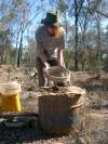 Australia - Queenskand: fossicking for sapphires - photo by Luca Dal Bo