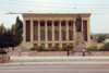 Azerbaijan - Baku / Baki: Akademik Milli Teatri / Academic Theatre and statue of Fizuli (1494-1556), Azerbaijani poet and thinker - sculptors: Omar Eldarov and Tokay Mamedov - photo by Miguel Torres