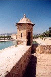 Majorca / Mallorca: sentry-box on Paseo Uruguay, over Parc de la Mar  (photographer: Miguel Torres)