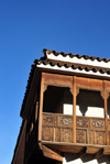 La Paz, Bolivia: wooden balcony of the National Museum of Ethnography and Folklore - hosts Chipaya and Uru artifacts - Spanish colonial architecture - corner of Genaro Sanjins and Ingavi street - Casa del Marqus de Villa Verde - Museo Nacional de Etnografia y Folklore - photo by M.Torres