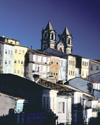 Brazil / Brasil - Salvador (Bahia): old houses and Nossa Senhora dos Passos church - Salvador was the first colonial capital of Brazil - UNESCO World Heritage Site | casas e a igreja de Nossa Senhora dos Passos - photo by L.Moraes