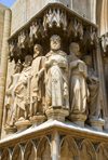 Tarragona, Catalonia: jamb figures by the main entrance - photo by B.Henry