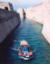 Spain - Ceuta: St Philip canal - Mediterranean side - moat / Fosso de So Filipe, extremo Sul - fortaleza Portuguesa / Canal de San Filipe - Murallas Reales - photo by M.Torres