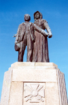 Corsica - Bastia: to mournings, triumphs and hopes of the Fatherland - statues - monument - photo by M.Torres