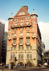 Liverpool, Merseyside, North West England, UK: stripes - Albion House - White Star lines building - Designer: Richard Norman Shaw with J Francis Doyle - photo by M.Torres