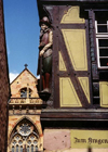 France - Colmar / Kolmar (Haut-Rhin - Alsace): old town corner - Maison Zum Kragen at rue des Marchands, in the background the Collgiale Saint-Martin de Colmar (photo by G.Frysinger)