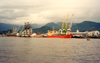 Georgia - Batumi: Black sea - the harbour and the mountains (navy patrol boat on the right) - Black Sea - photo by M.Torres