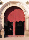 Tegucigalpa, Honduras: armed guard - entrance to Dolores church - iglesia de la Virgen de los Dolores - photo by M.Torres