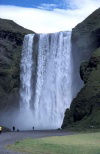 Iceland - Skogafoss: the waterfalls - Icelandic landscape (photo by W.Schipper)