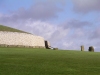 Ireland - Newgrange megalithic passage tomb (county Meath): menhirs (photo by R.Wallace)