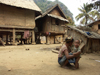 Laos - Muang Noi: village scene - photo by P.Artus