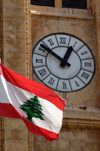 Lebanon / Liban - Beirut: clock and Lebanese flag - photo by J.Wreford