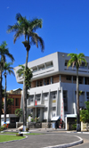 Toamasina / Tamatave, Madagascar: modern architecture of Banky Foiben'i Madagasikara - Avenue de lIndpendance - photo by M.Torres