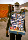 Morocco / Maroc - Imilchil: walking grocery - photo by F.Rigaud