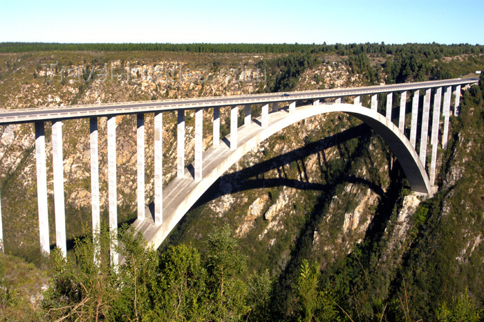 South Africa - Bloukrans River Bridge Bungee site, Plettenberg Bay - bungy - bungie  (photo by B.Cain)