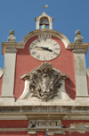 Portugal - Caldas da Rainha: clock at a police station - Republic square - Praa da Repblica - relgio na esquadra da polcia - photo by M.Durruti