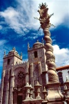 Portugal - Porto: Pelourinho junto  S / Pillory by the Cathedral - S - photo by F.Rigaud