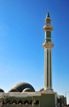 Doha, Qatar: minaret and green domes of the Al-Sheoukh Mosque aka Grand Mosque - built in 1963 following the demolition of an older mosque - photo by M.Torres