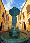 Saint-Denis, Runion: fountain in the inner court of the old City Hall - Htel de Ville - photo by M.Torres