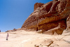 Saudi Arabia - Madain Salah: staring at the rocks - photo by F.Rigaud