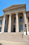 Louisville, Kentucky, USA: tetra-style Doric portico of the government building, Louisville Metro Hall, formerly the Jefferson County Courthouse aka Louisville Courthouse - architect, Gideon Shryock - photo by M.Torres