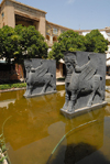 Iran - Shiraz: Lamassus - pond in the Vakil bazaar - photo by M.Torres