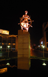 Iran -  Bandar Abbas: statue of Persian sailor at the helm  - photo by M.Torres