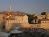 Montenegro - Crna Gora - Budva: beach on Stari Grad - old town - photo by J.Kaman