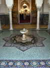 Morocco / Maroc - Meknes: fountain at Moulay Ismail's tomb - zellij - photo by J.Kaman