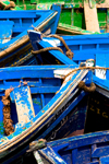 Morocco - Essaouira: prows - boat zigzag - photo by M.Ricci