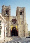 Portugal - Lisboa: a S Catedral - largo da S - photo by M.Durruti