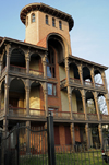 Bristol, Bucks County, Pennsylvania, USA: building with arches - photo by N.Chayer