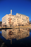 Oklahoma City, OK, USA: Oklahoma City National Memorial - reflecting pool and the Oklahoma City National Memorial Museum, former Journal Record Building - Layton, Hicks and Forsyth architects - photo by M.Torres