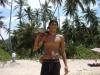 Venezuela - Choroni (Aragua): selling dulce de coco on Playa Grande (photo by A.Caudron)